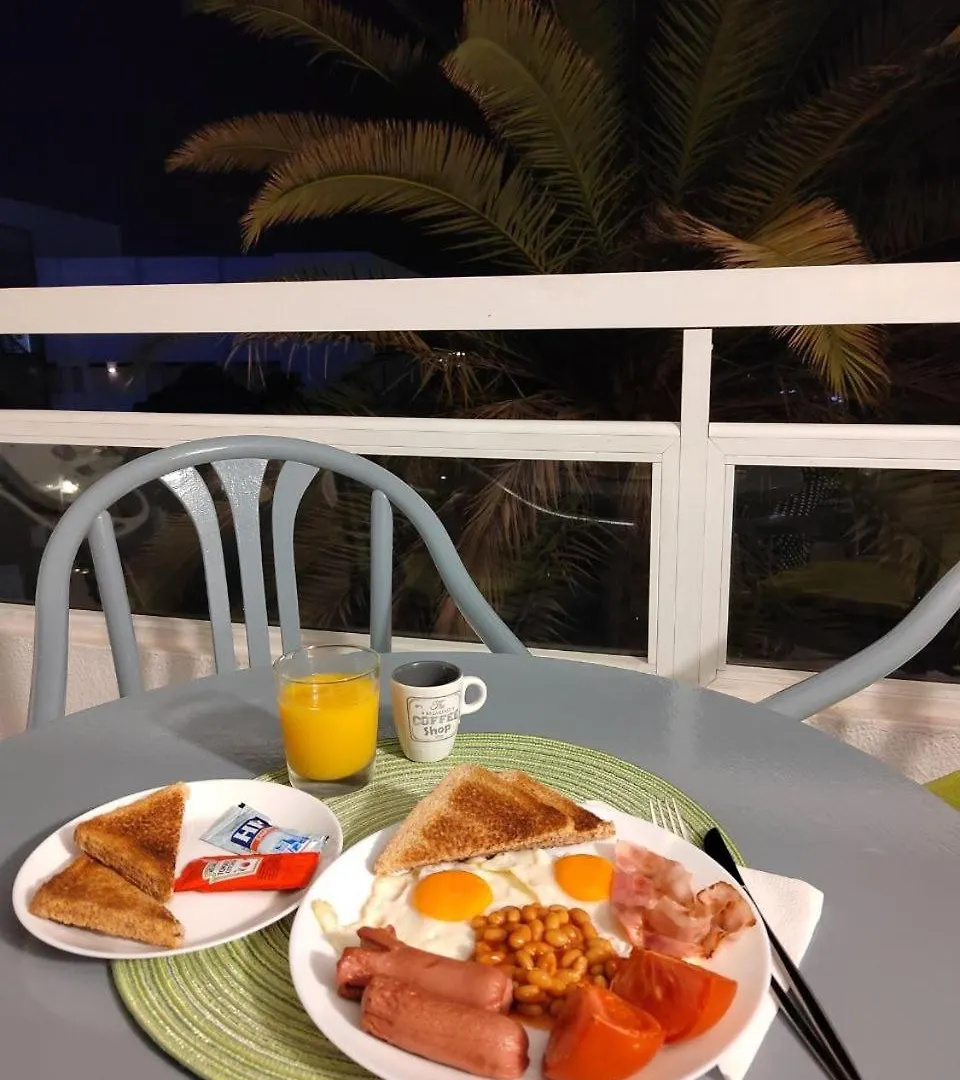 Apart Hotel Ponderosa 아데제 아파트