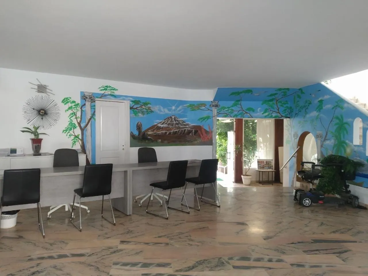 Apart Hotel Ponderosa 아데제 0*,  스페인