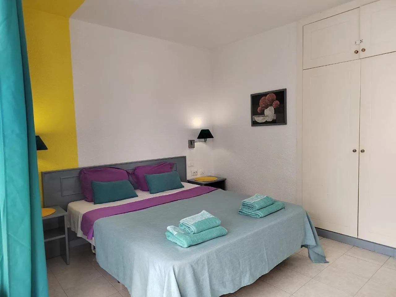 Apart Hotel Ponderosa 아데제 스페인