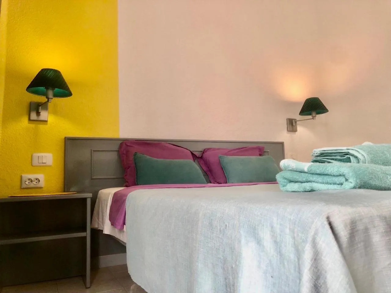 아파트 Apart Hotel Ponderosa 아데제