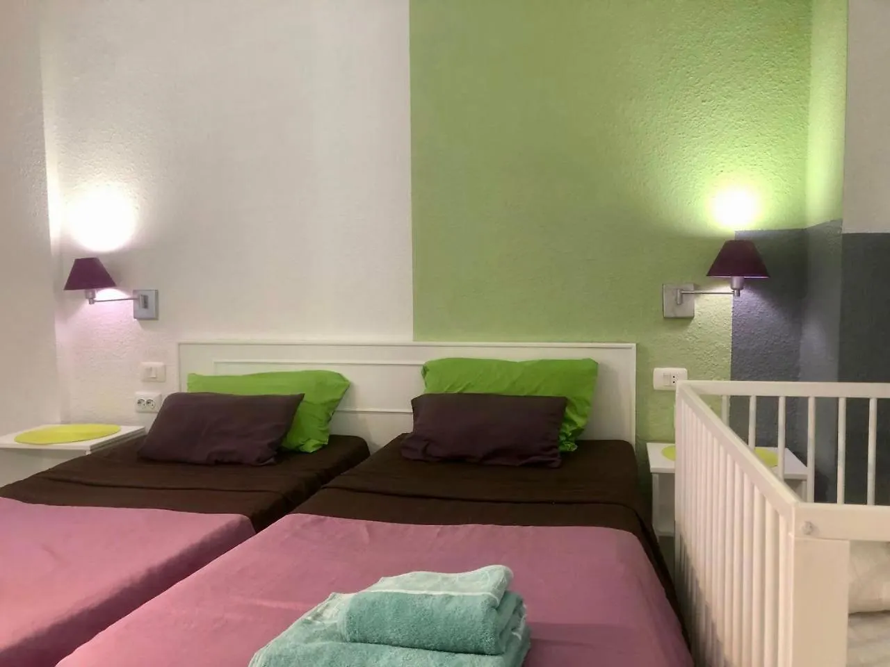 아파트 Apart Hotel Ponderosa 아데제 스페인