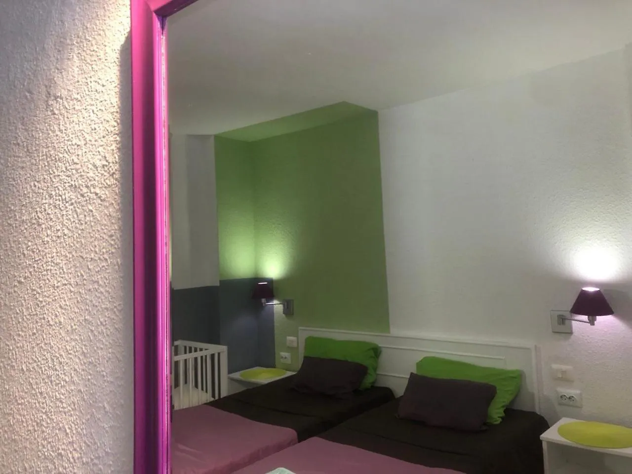 Apart Hotel Ponderosa 아데제 스페인