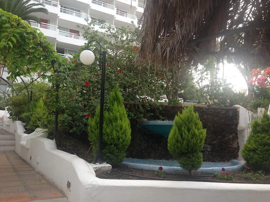 Apart Hotel Ponderosa 아데제